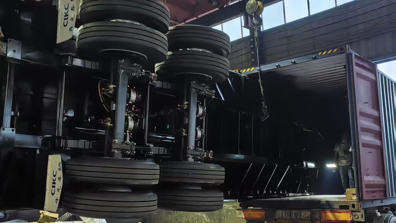 Semi Truck Trailer Shipping