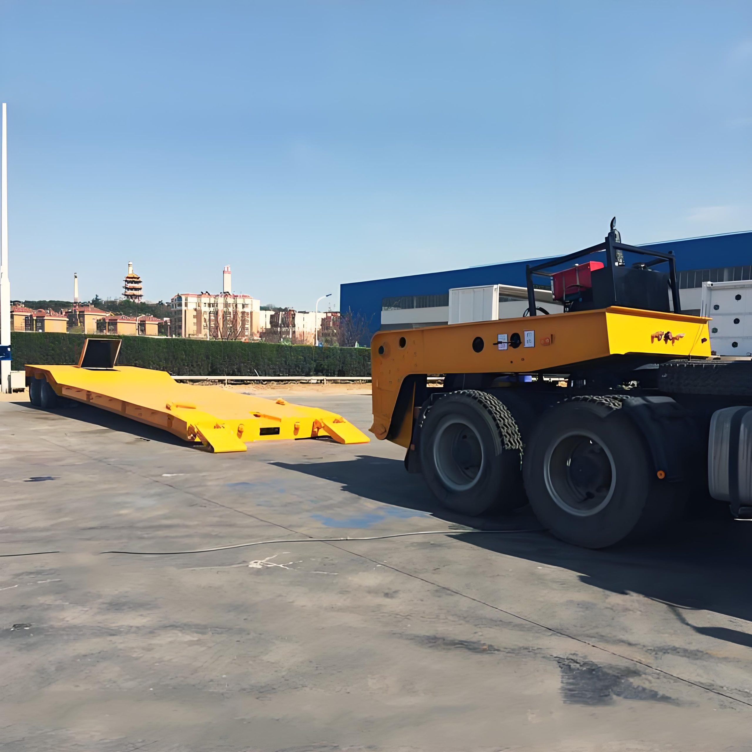 Folding Gooseneck Lowboy Trailer for Sale in Jamaica