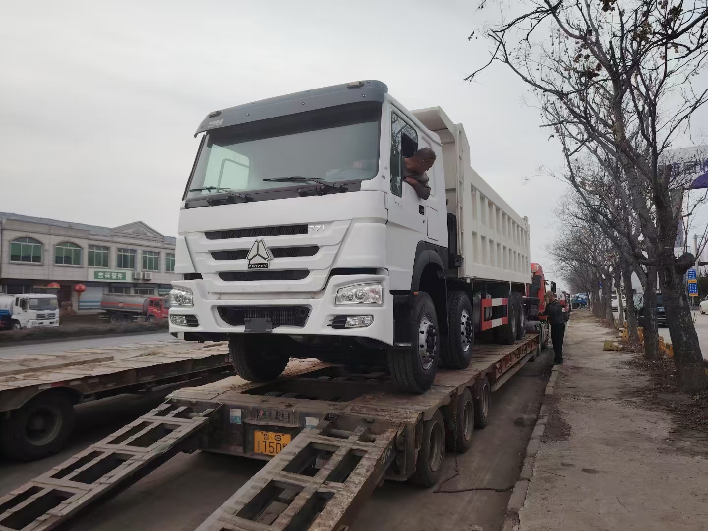 Used Howo Dump Trucks for sale in Tanzania