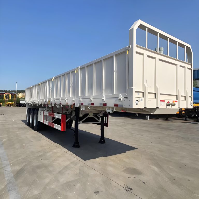 triaxle trailer with board