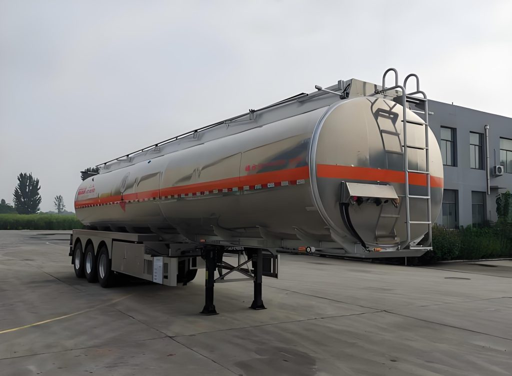 45000 Liters Diesel Tanker Fuel Trailer for Sale in Angola