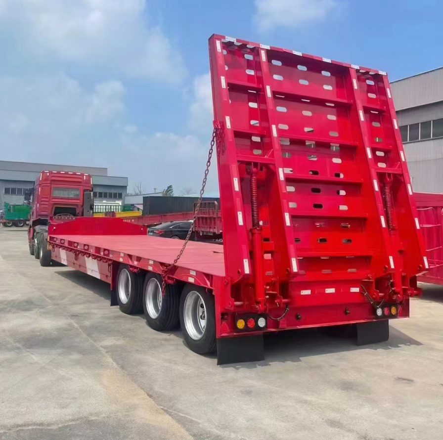 3 axle lowbed trailer 3 axle lowbed trailer Rear ramps for heavy equipment loading