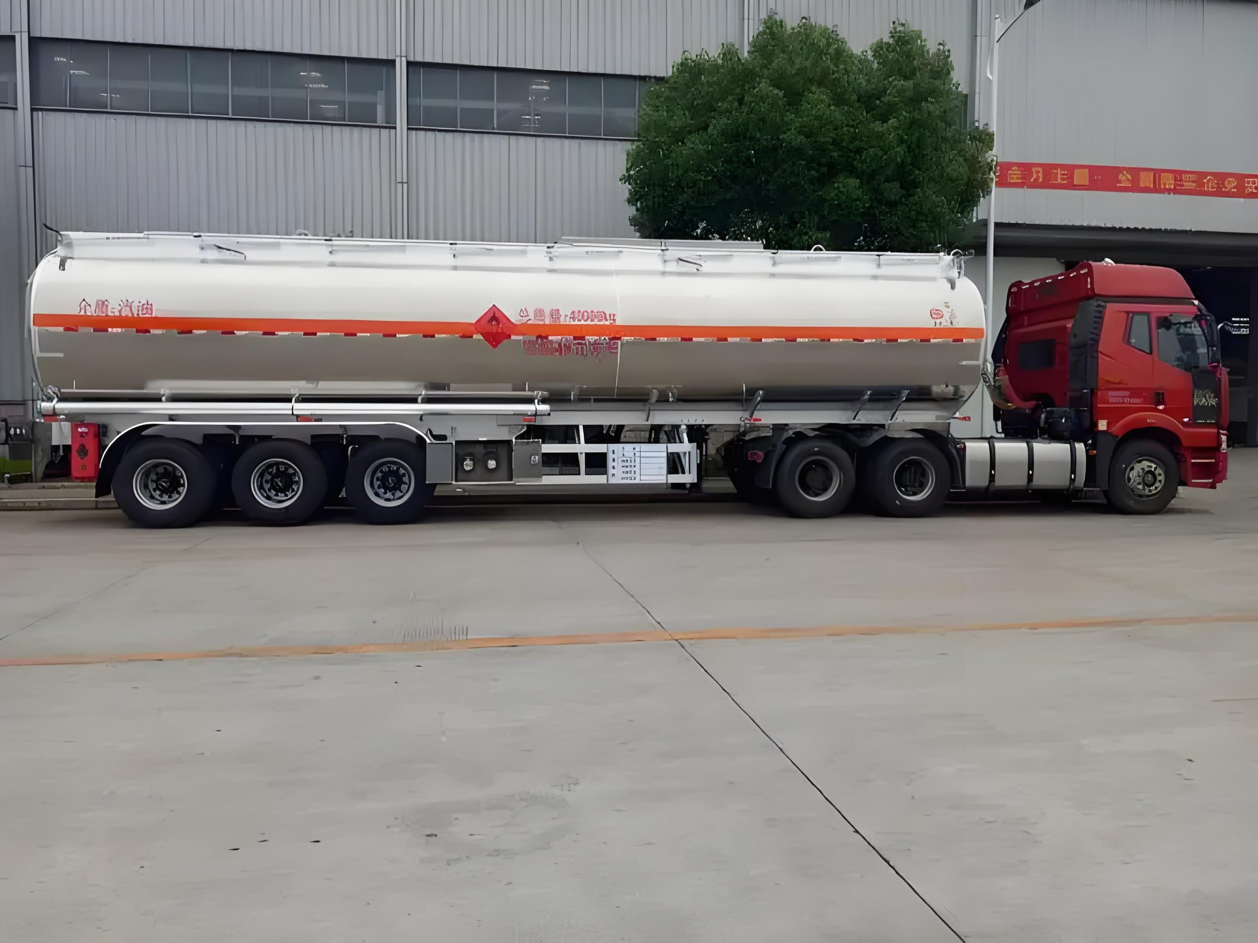 Tri Axle Stainless Steel Tanker Trailer