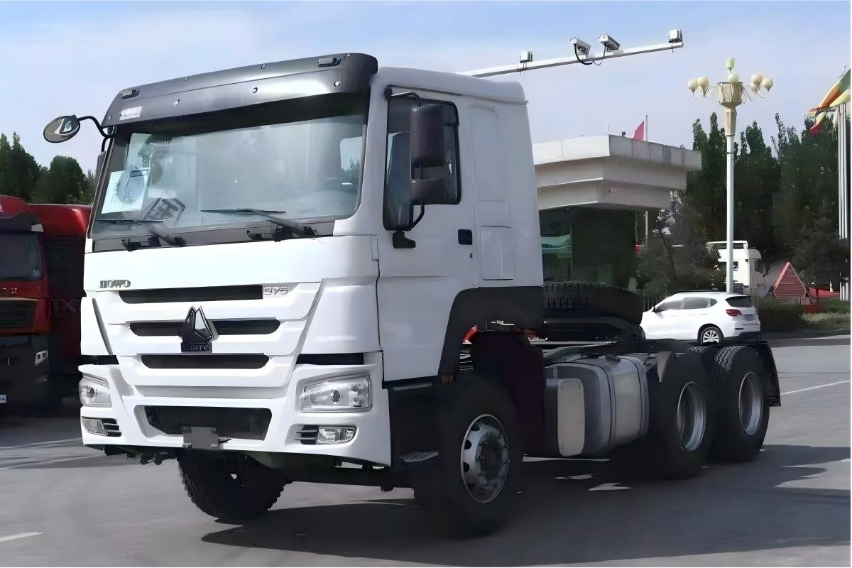 Used tractor truck loading photo