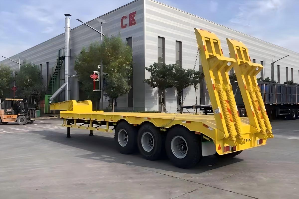 Heavy equipment loading photo